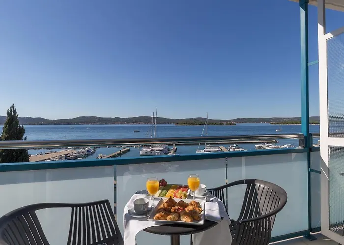 Отель Ilirija Kornati Биоград-на-Мору